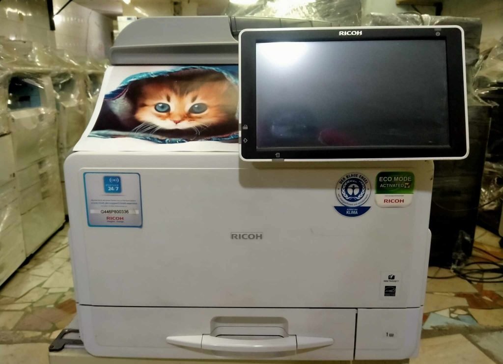 كل ما تحتاج معرفته عن ماكينة Ricoh MP C305 متعددة الوظائف 3 كل ما تحتاج معرفته عن ماكينة Ricoh MP C305 متعددة الوظائف 2